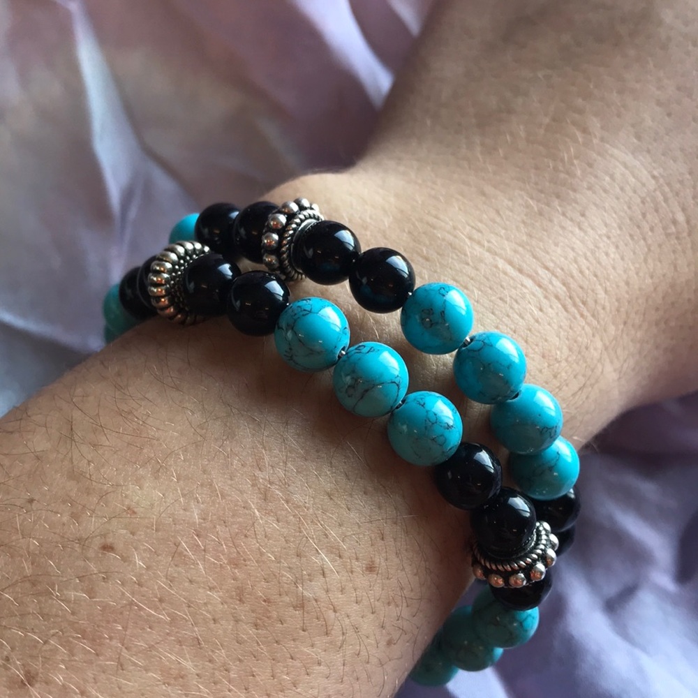 Howlite wrap bracelet - Picture 2 of 3